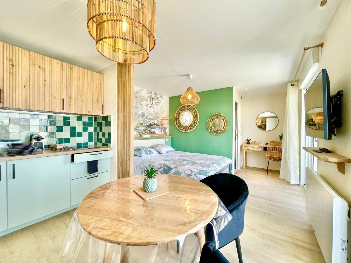 Le Phare Ouest: Oceanfront Retreat with Modern Amenities Apartment Ploemeur Exterior photo