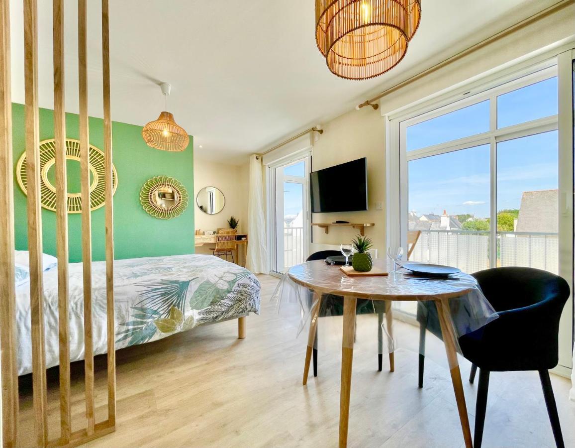 Le Phare Ouest: Oceanfront Retreat with Modern Amenities Apartment Ploemeur Exterior photo